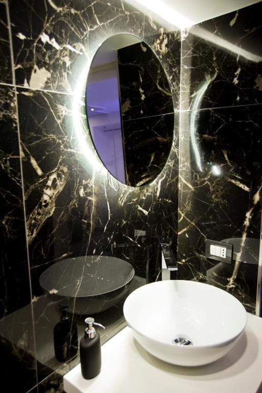 Suite Napoli Sotterranea Con Jacuzzi Zewnętrze zdjęcie
