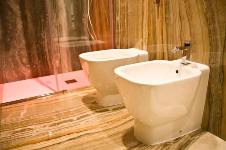 Suite Napoli Sotterranea Con Jacuzzi Zewnętrze zdjęcie